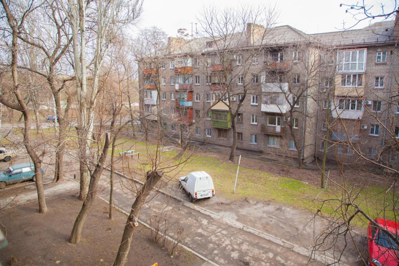 Semi Luxury Apt On Yatsenka 8 Near Intourist Hotel Zaporizhia Exterior foto