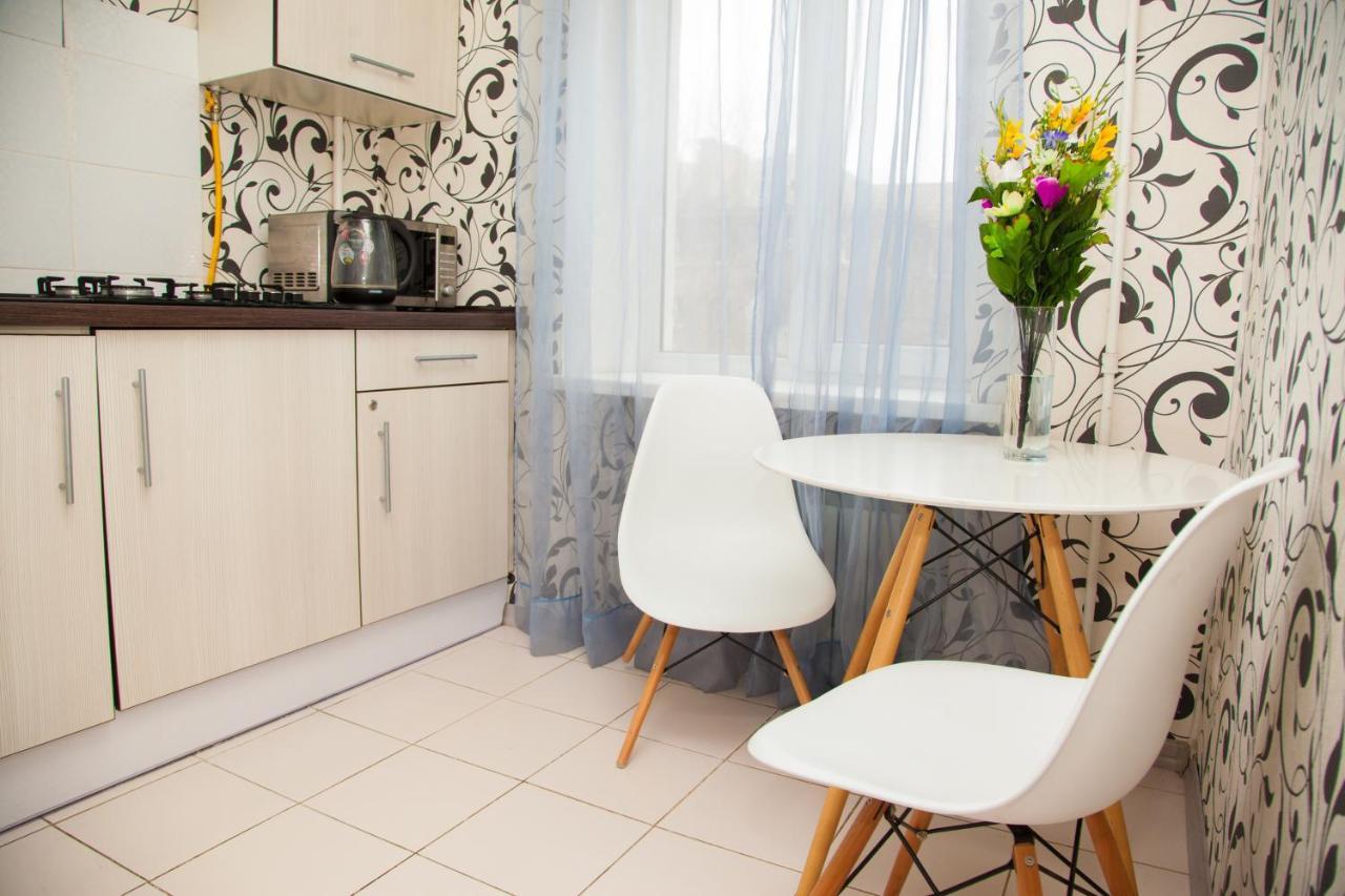 Semi Luxury Apt On Yatsenka 8 Near Intourist Hotel Zaporizhia Exterior foto